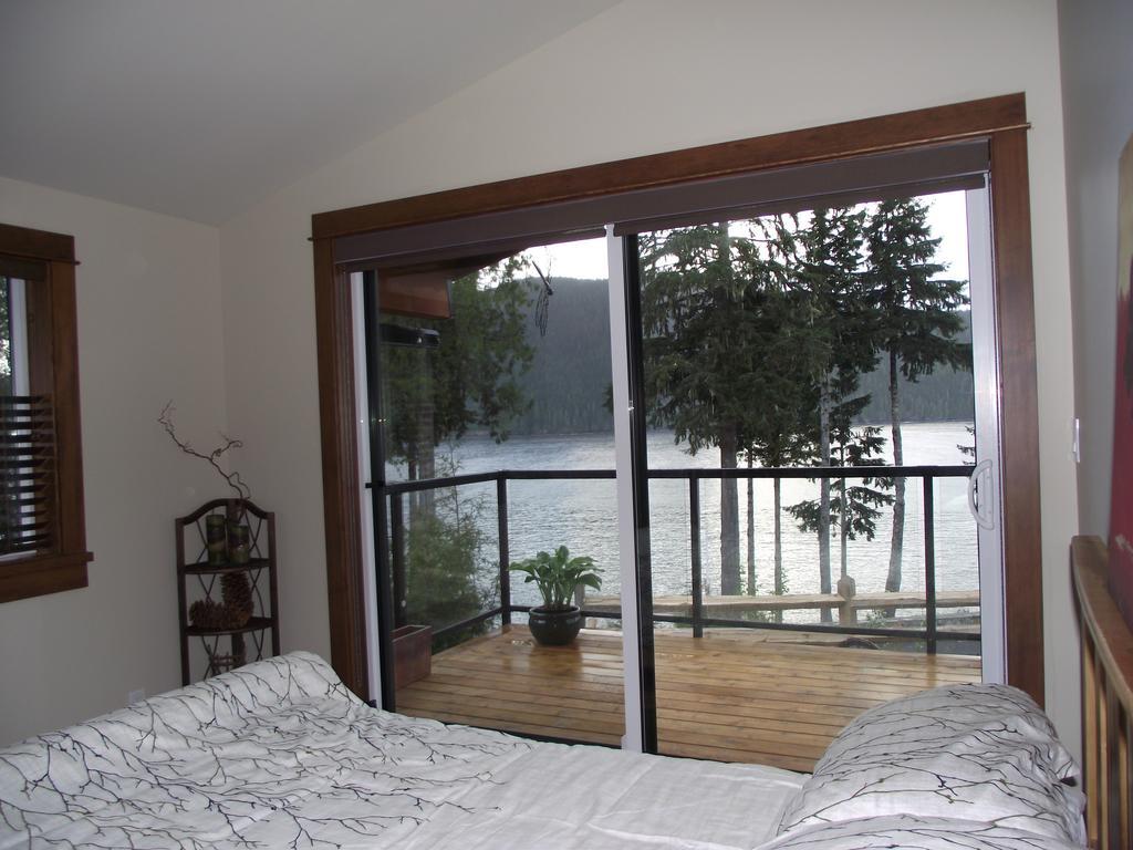 Wild Coast Chalets Port Renfrew Bagian luar foto