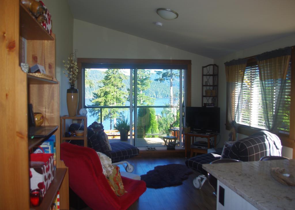 Wild Coast Chalets Port Renfrew Ruang foto