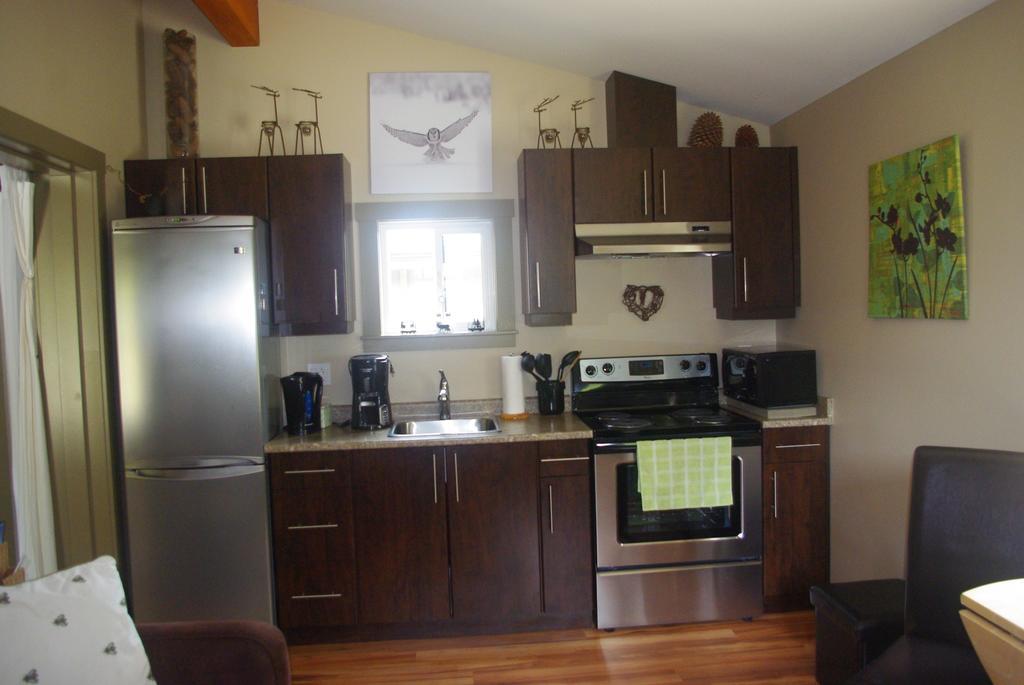 Wild Coast Chalets Port Renfrew Ruang foto
